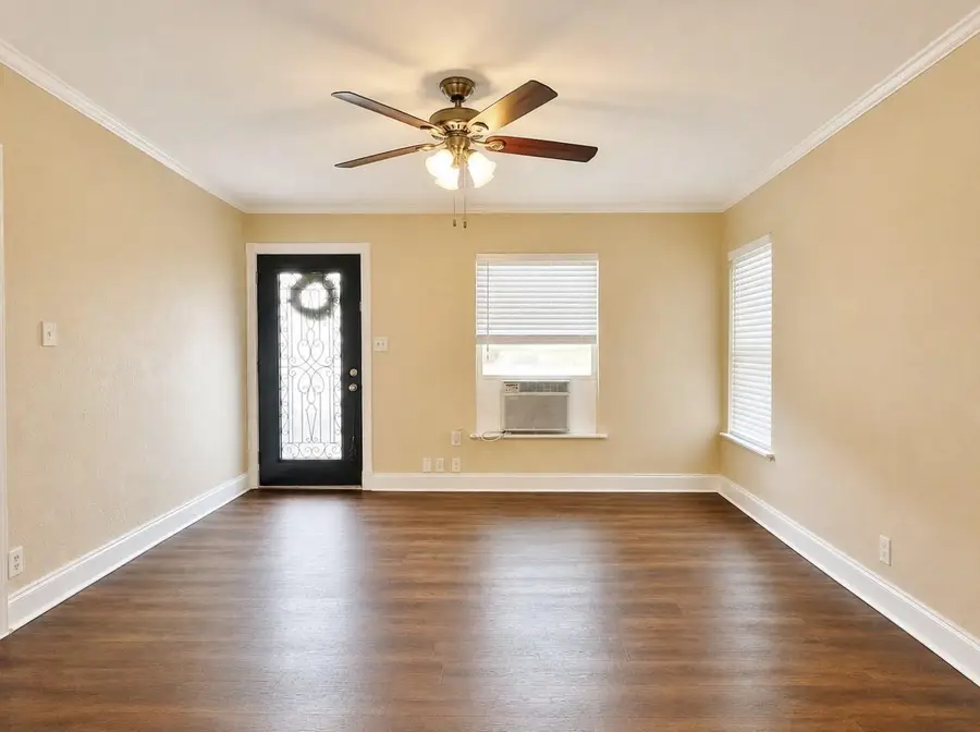 4236 Comanche Street, Fort Worth, TX 76119 - #2
