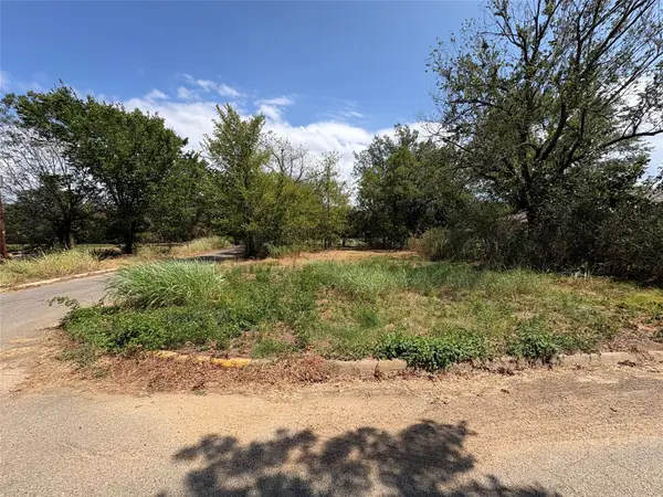1382 NE 7th, Paris, TX 75460