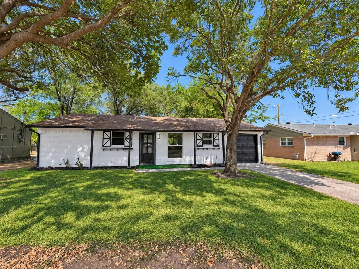 708 SW Southridge Drive, Burleson, TX 76028 - #1