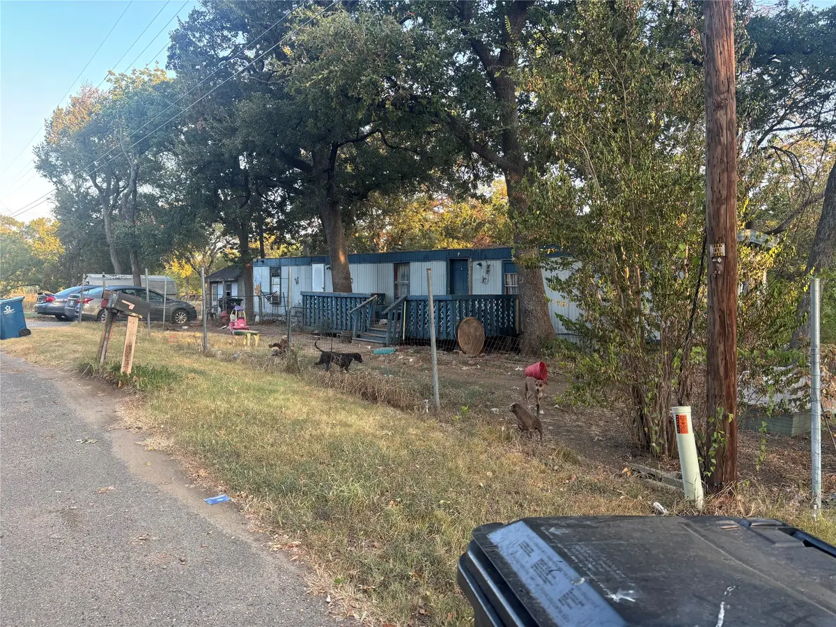919 E Morgan Street, Denison, TX 75021 - #1