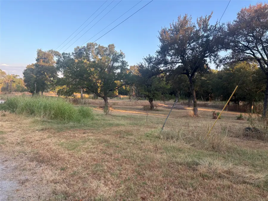 919 E Morgan Street, Denison, TX 75021 - #2