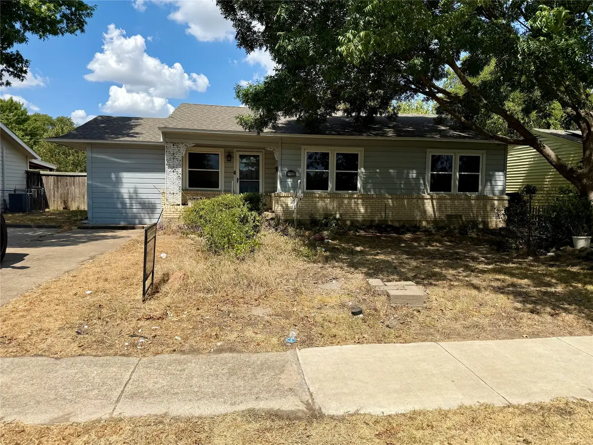 2517 W 7th Street, Irving, TX 75060 - #1