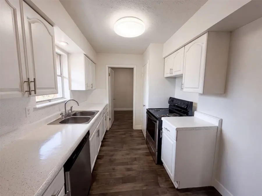 8540 Foxwood Lane, Dallas, TX 75217 - #2