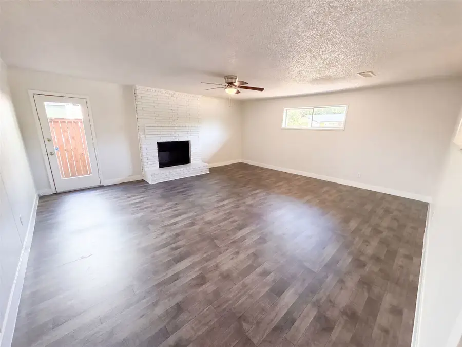 8540 Foxwood Lane, Dallas, TX 75217 - #3