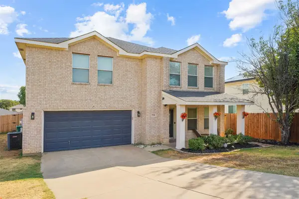 7536 Brentwood Stair Road, Fort Worth, TX 76112