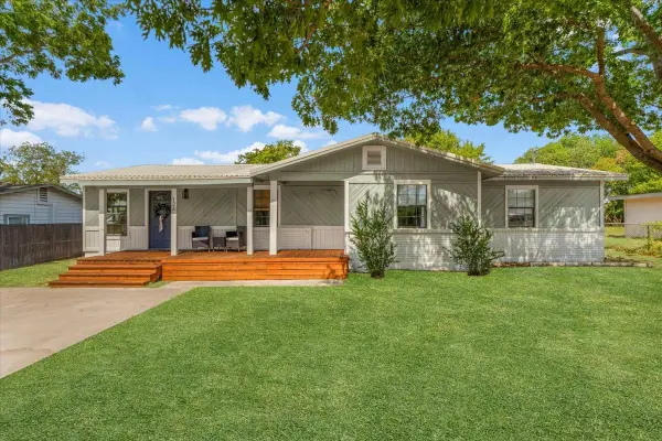 124 James Street, Aledo, TX 76008