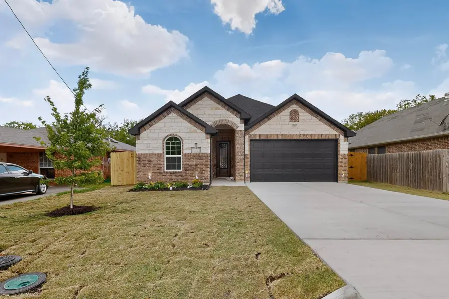 909 Meriott Street, Ennis, TX 75119 - #3