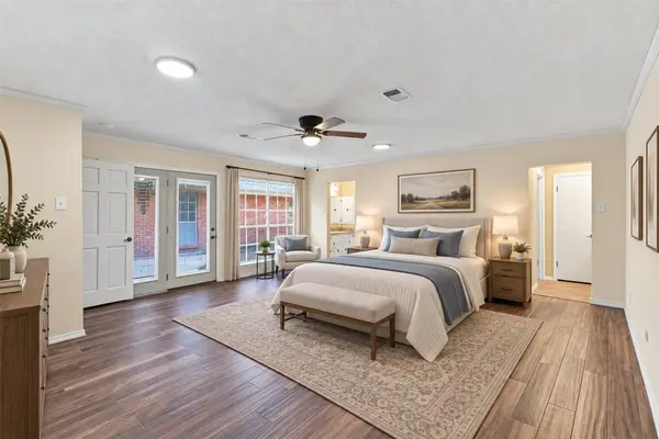 3904 Shady Valley Drive, Arlington, TX 76013