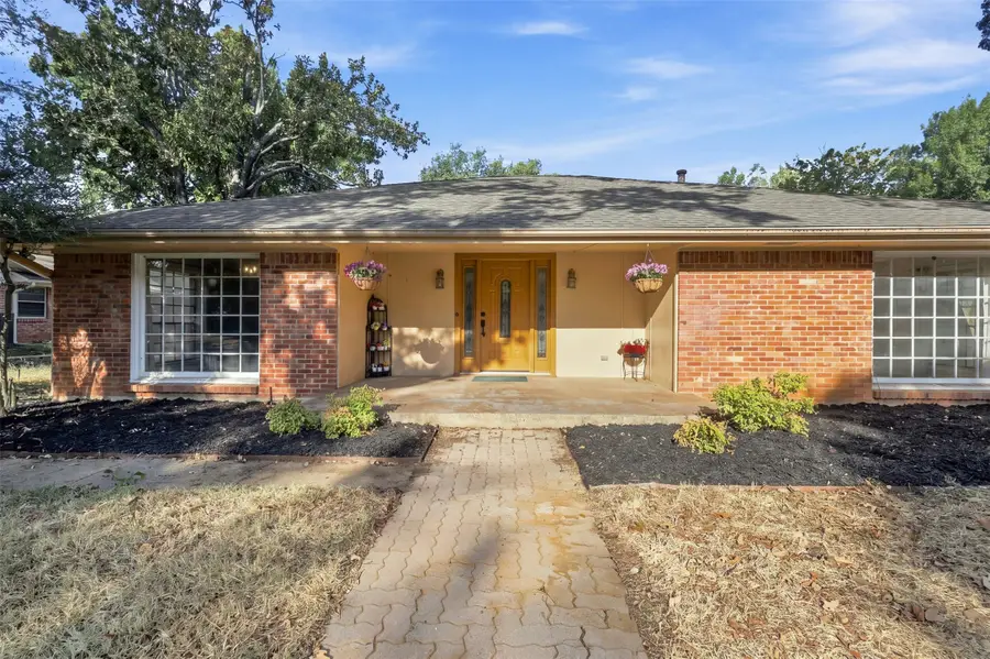 3904 Shady Valley Drive, Arlington, TX 76013 - #2