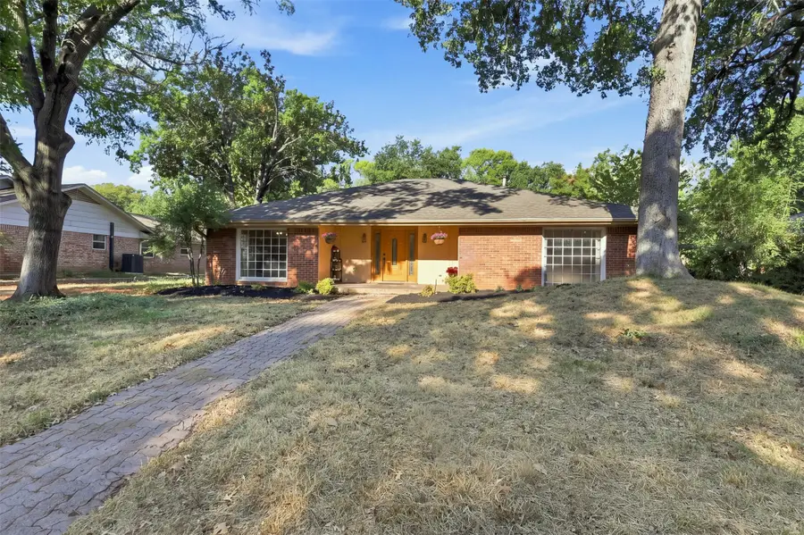 3904 Shady Valley Drive, Arlington, TX 76013 - #3