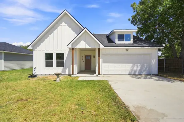 370 Third Avenue, Milford, TX 76670