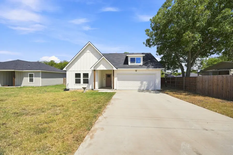 370 Third Avenue, Milford, TX 76670 - #3
