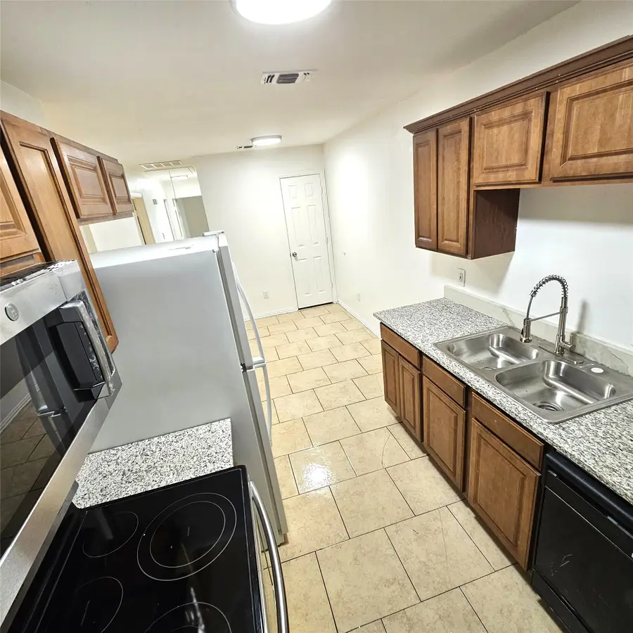1808 and 1810 Wiseman Avenue, Fort Worth, TX 76105 - #2