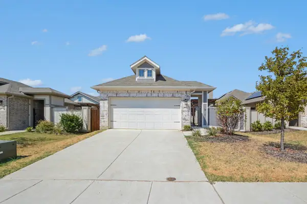 920 Cricket Street, Aubrey, TX 76227
