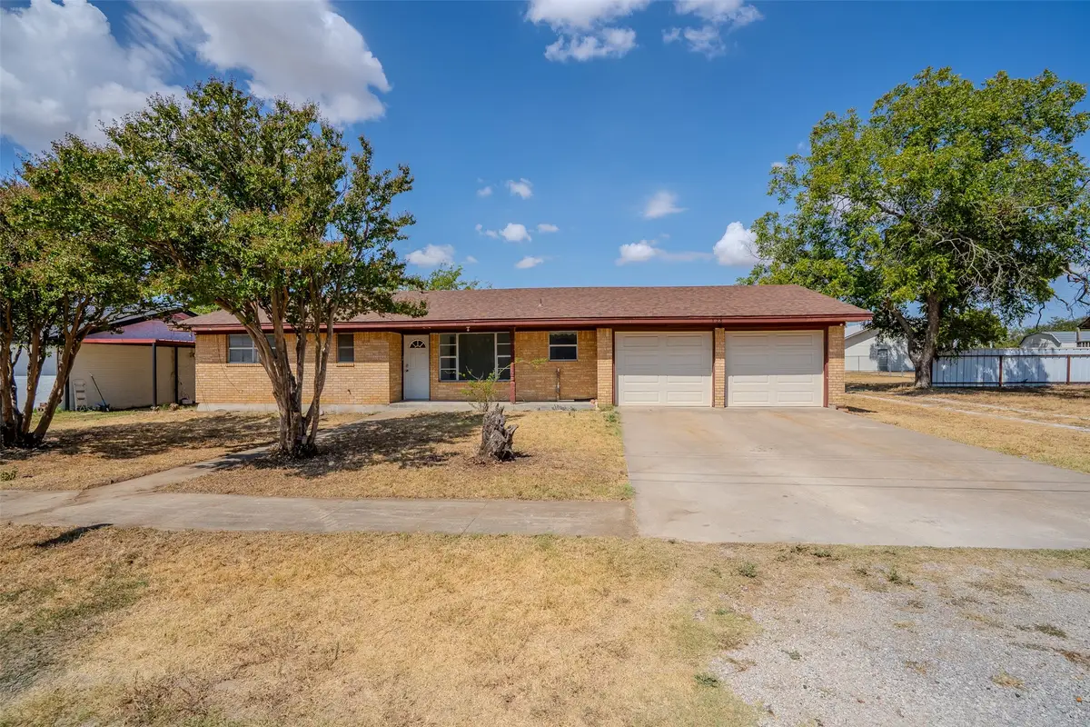 328 Eagle Street, Dublin, TX 76446 - #1