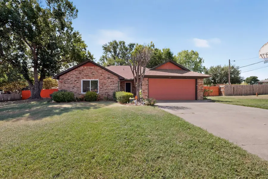 613 Overhill Road, Granbury, TX 76048 - #2