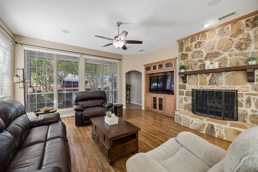 915 Wyndham Way, Allen, TX 75013 - #2