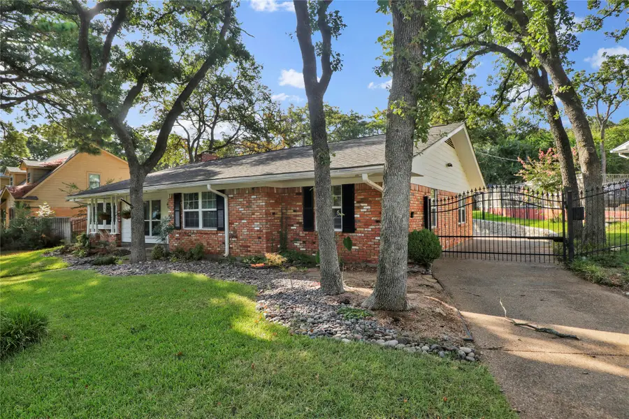2706 Oak Cliff Lane, Arlington, TX 76012 - #3