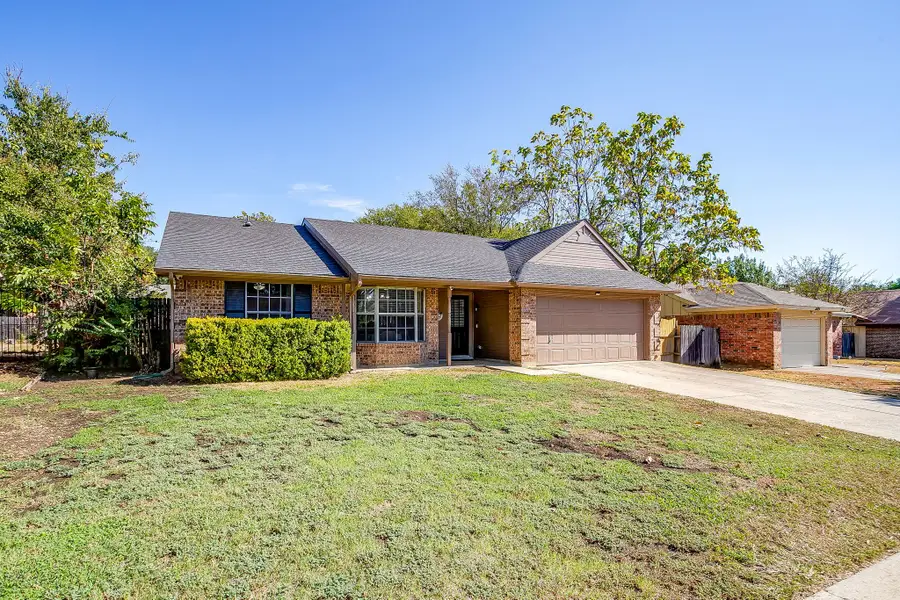 5921 Chisholm Trail, Haltom City, TX 76148 - #2