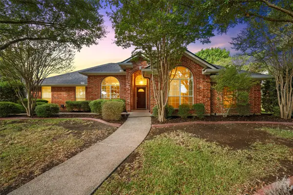 1223 Oakmanor Circle, Hewitt, TX 76643