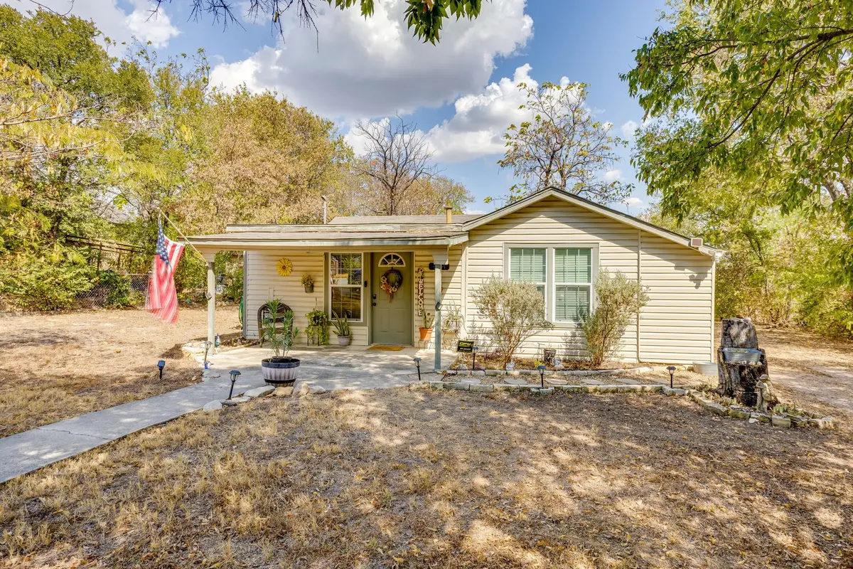 404 Calgary Road, Azle, TX 76020 - #1