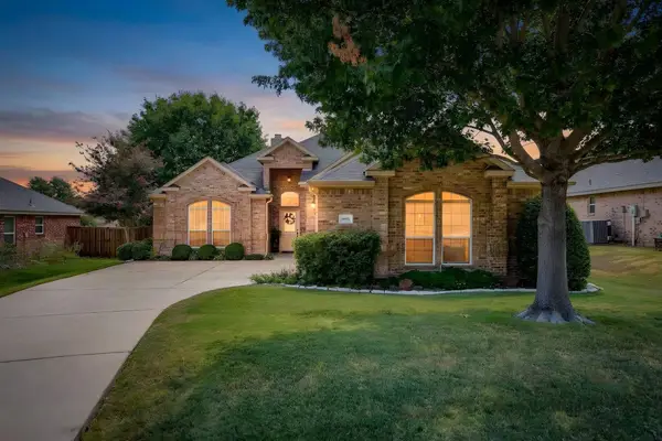 10521 N Haven Drive, Benbrook, TX 76126