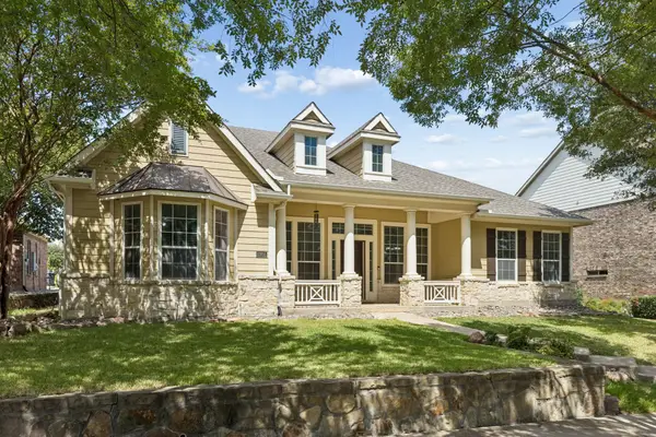 6955 Clay Academy Boulevard, Dallas, TX 75236