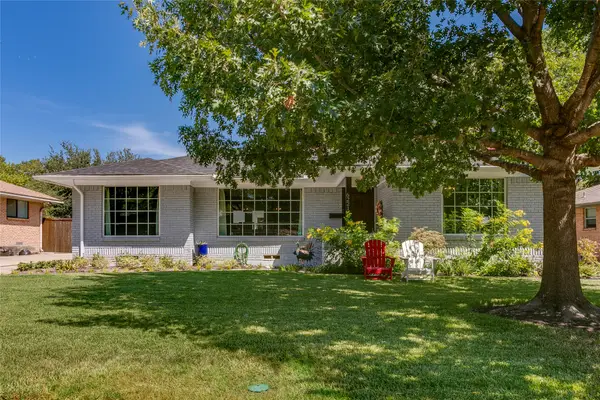 6221 Town Hill Lane, Dallas, TX 75214
