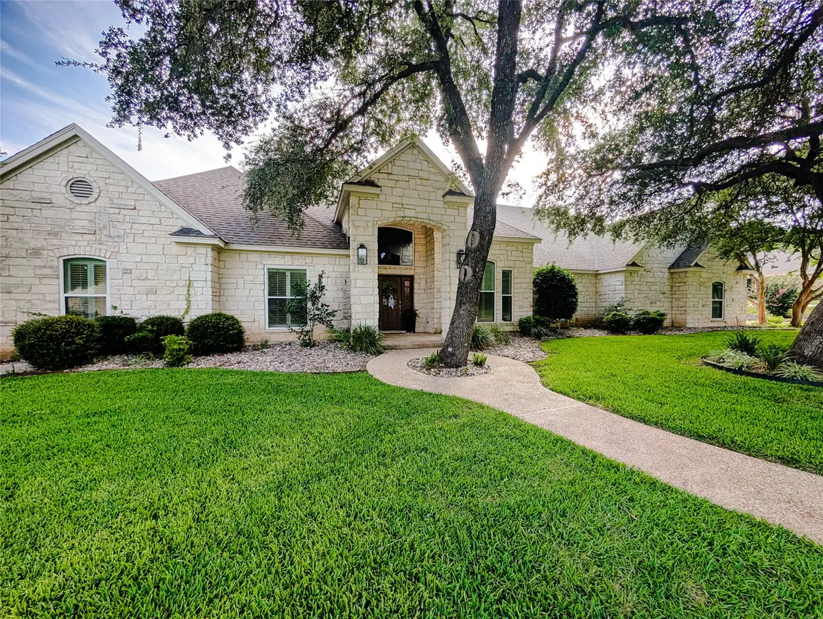 325 Elm Grove Circle, McGregor, TX 76657 - #1