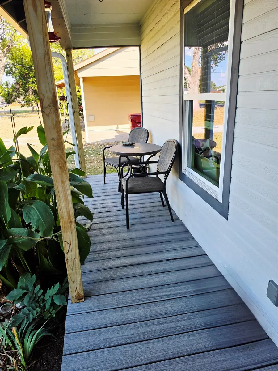 1309 S 6th Street, Bonham, TX 75418 - #2