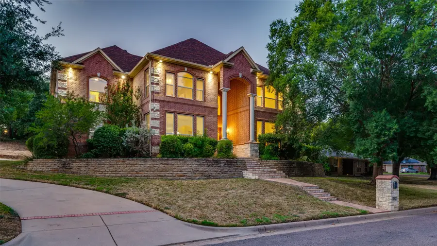 8925 Hunters Glen Trail, Fort Worth, TX 76120 - #2