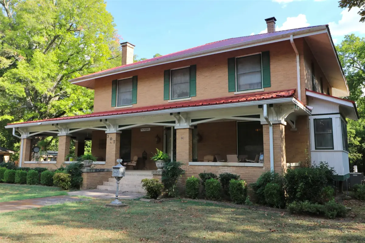 307 Honey Grove St, Roxton, TX 75477 - #1
