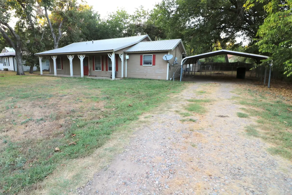 308 Honey Grove St, Roxton, TX 75477 - #1