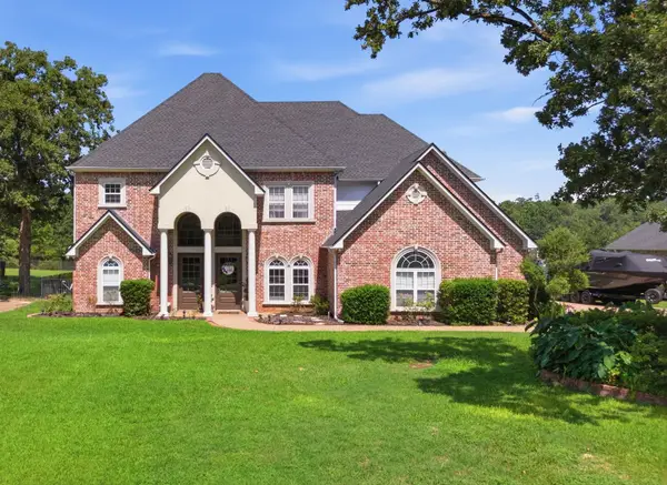 10936 Deer Creek Drive, Tyler, TX 75707