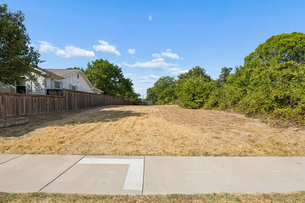 1221 Lebanon Avenue, Dallas, TX 75208