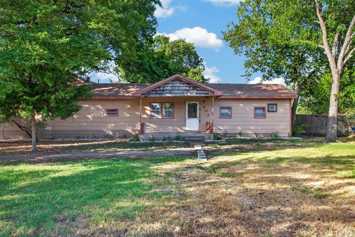 403 S Nash Street, Garrett, TX 75119 - #1
