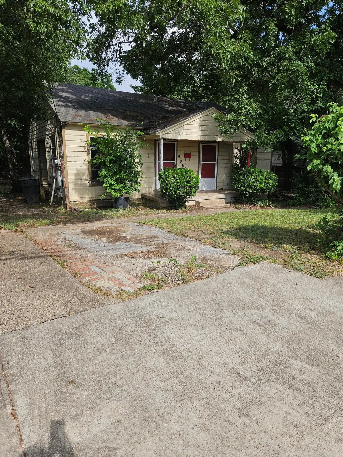 906 Signet Street, Dallas, TX 75203 - #1