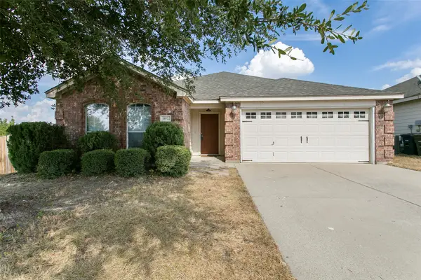 14032 Sand Hills Drive, Fort Worth, TX 76052