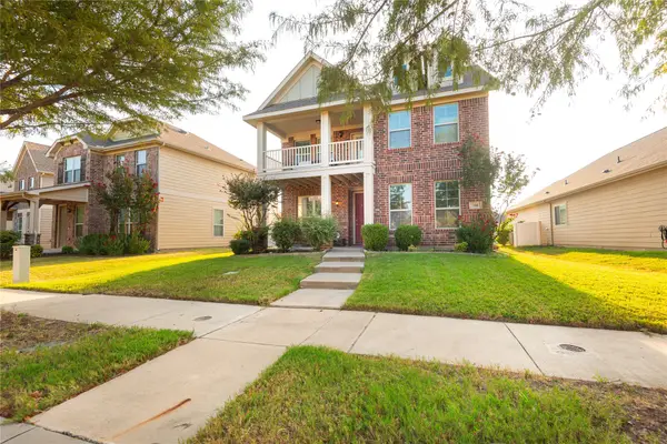 708 Whitemarsh Drive, Aubrey, TX 76227