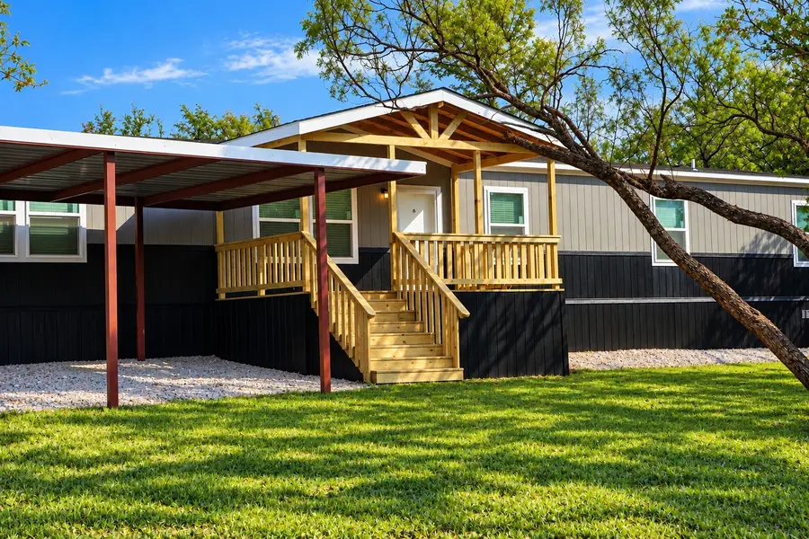309 Lark Meadow Drive, Runaway Bay, TX 76426 - #2