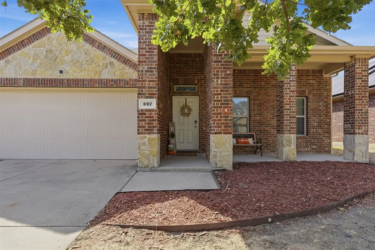 227 Old Spanish Trail, Waxahachie, TX 75167 - #1