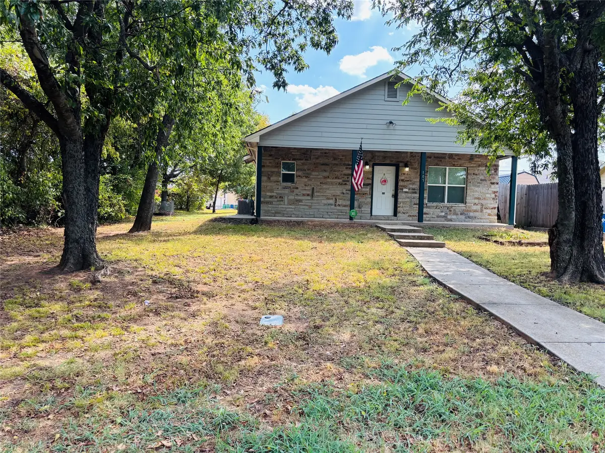 105 William Street, Pottsboro, TX 75076 - #1