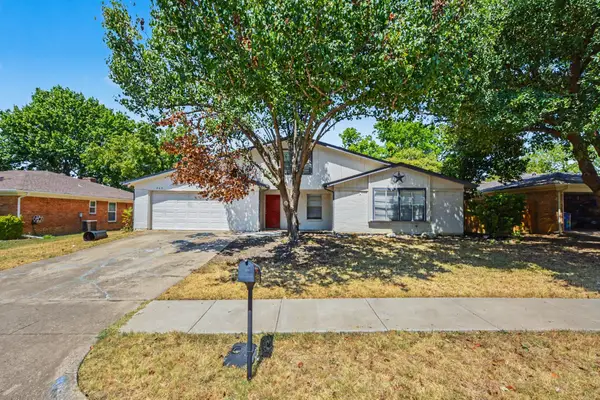 405 Sixpence Lane, Euless, TX 76039