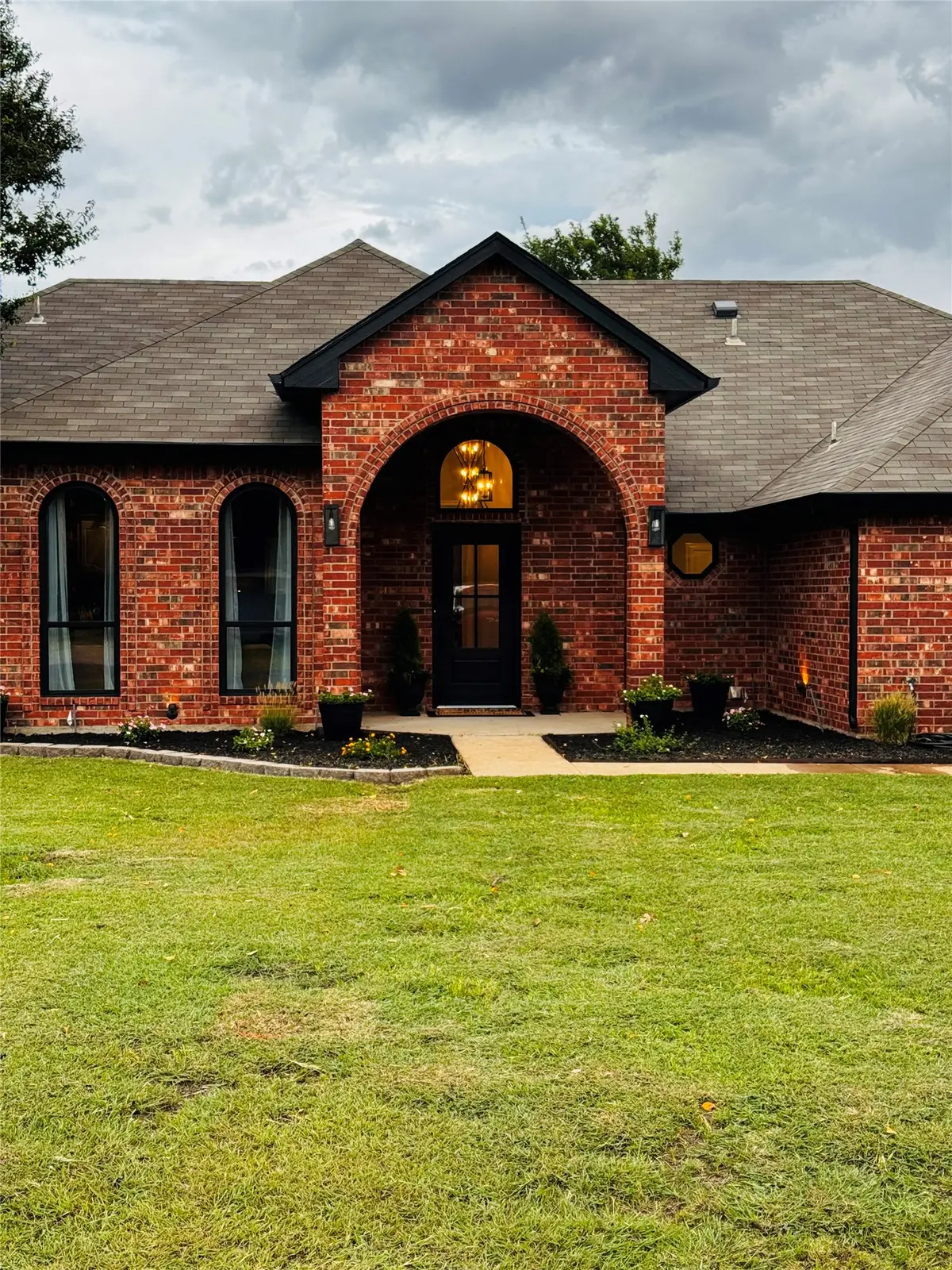 709 Hollingsworth Lane, Red Oak, TX 75154 - #1