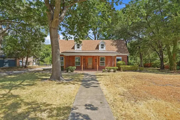 1525 N Shannon Street, Sherman, TX 75092