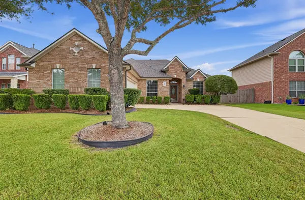 5812 Orchard Trail Drive, Pearland, TX 77581