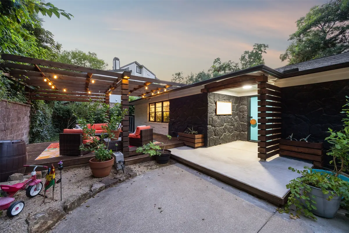 1657 Nob Hill Road, Dallas, TX 75208 - #1