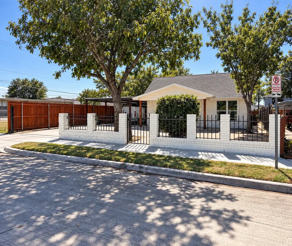 2940 Livingston Avenue, Fort Worth, TX 76110 - #1