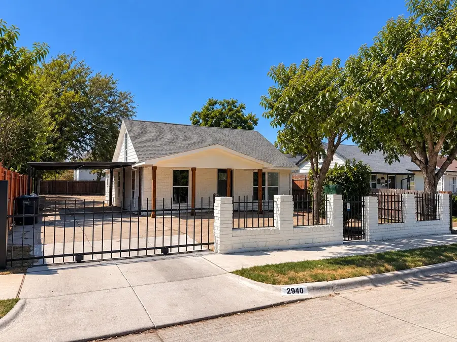 2940 Livingston Avenue, Fort Worth, TX 76110 - #2