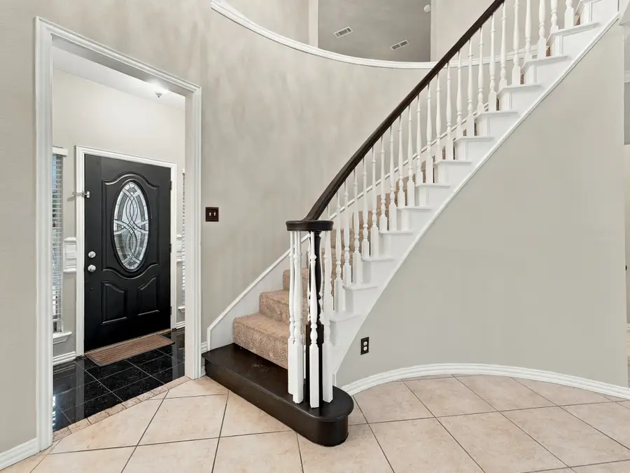 803 N State Street, Decatur, TX 76234 - #2